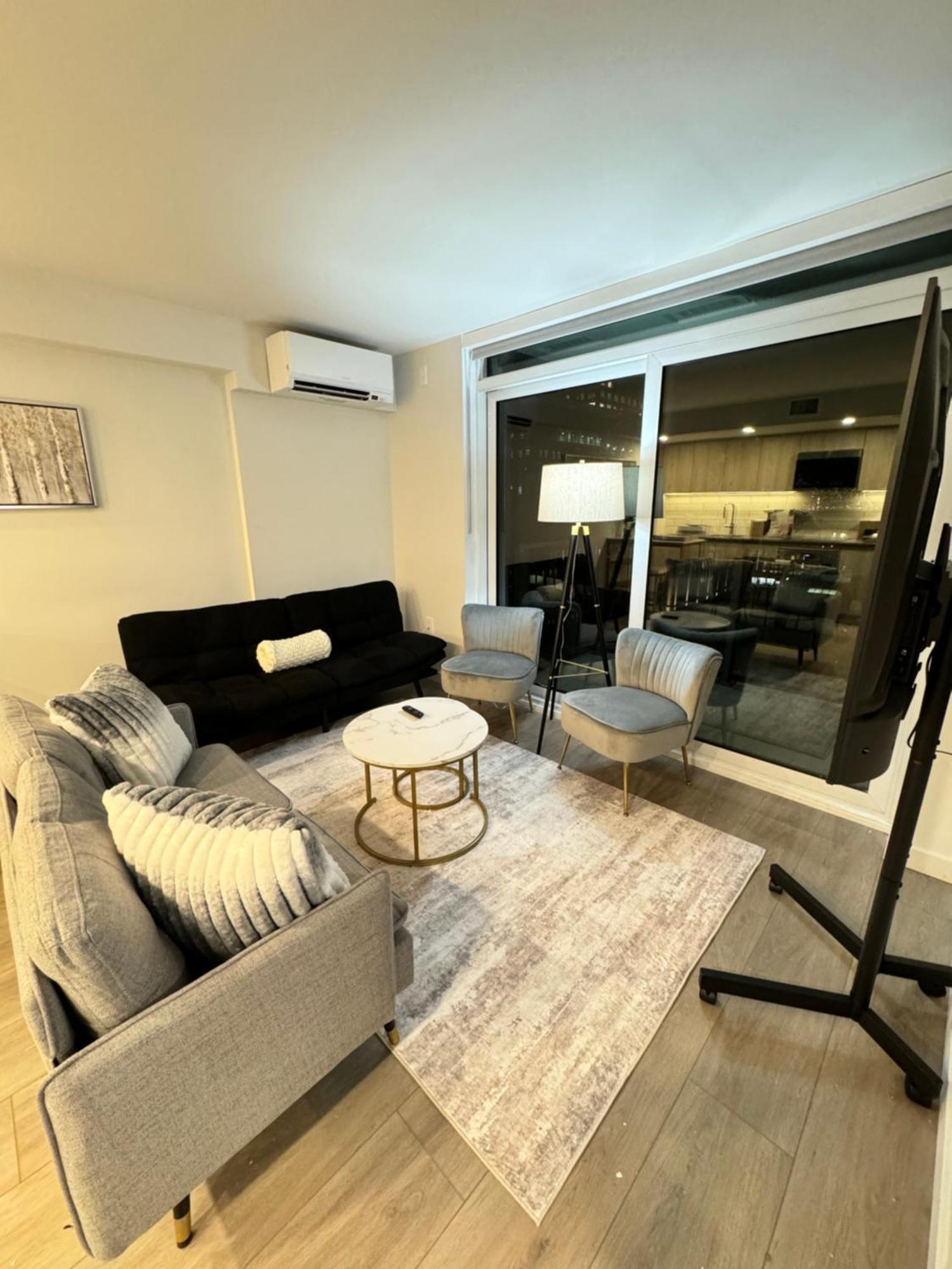 Downtown Center Silverstone Tower I And II Long-Term Booking Only Your Second Home In Vancouver Dış mekan fotoğraf
