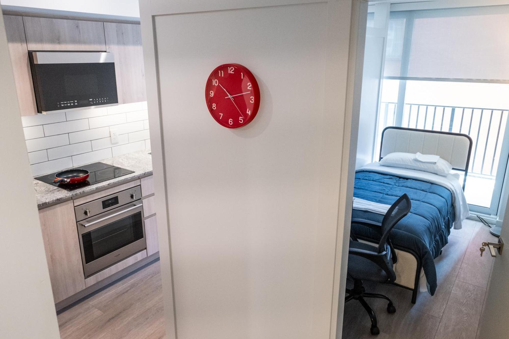 Downtown Center Silverstone Tower I And II Long-Term Booking Only Your Second Home In Vancouver Dış mekan fotoğraf