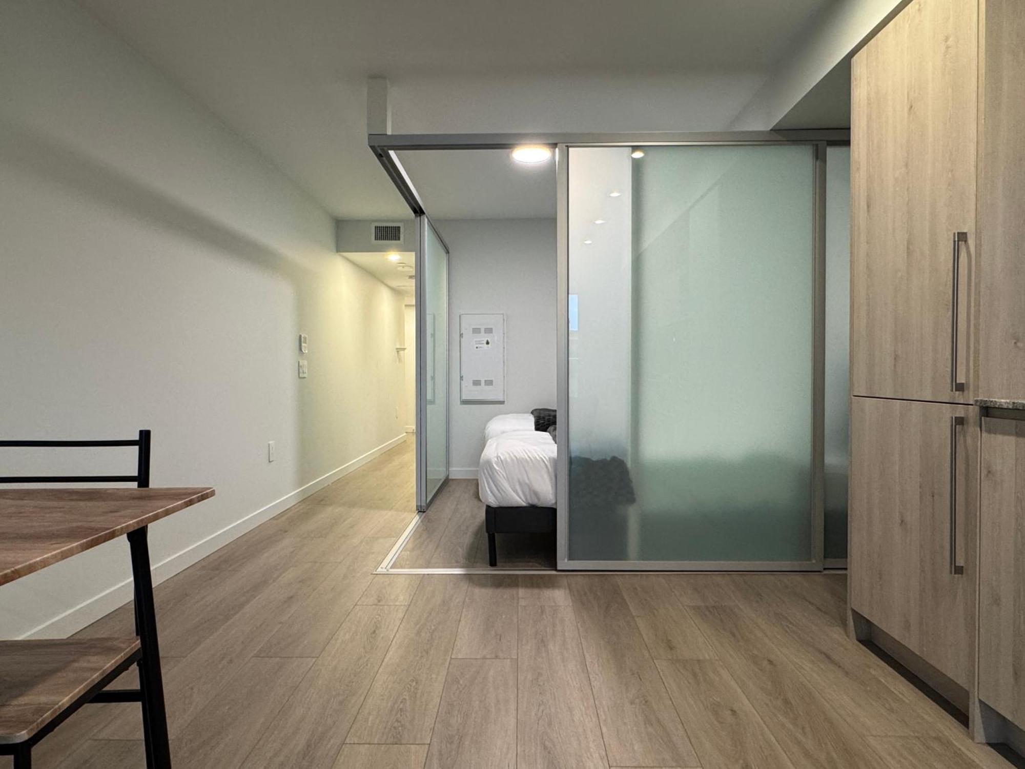 Downtown Center Silverstone Tower I And II Long-Term Booking Only Your Second Home In Vancouver Dış mekan fotoğraf